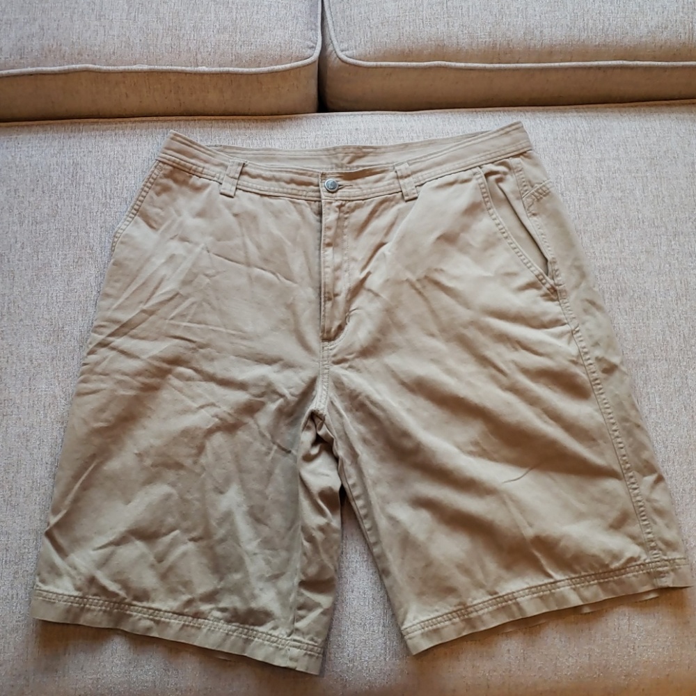 North face khaki shorts